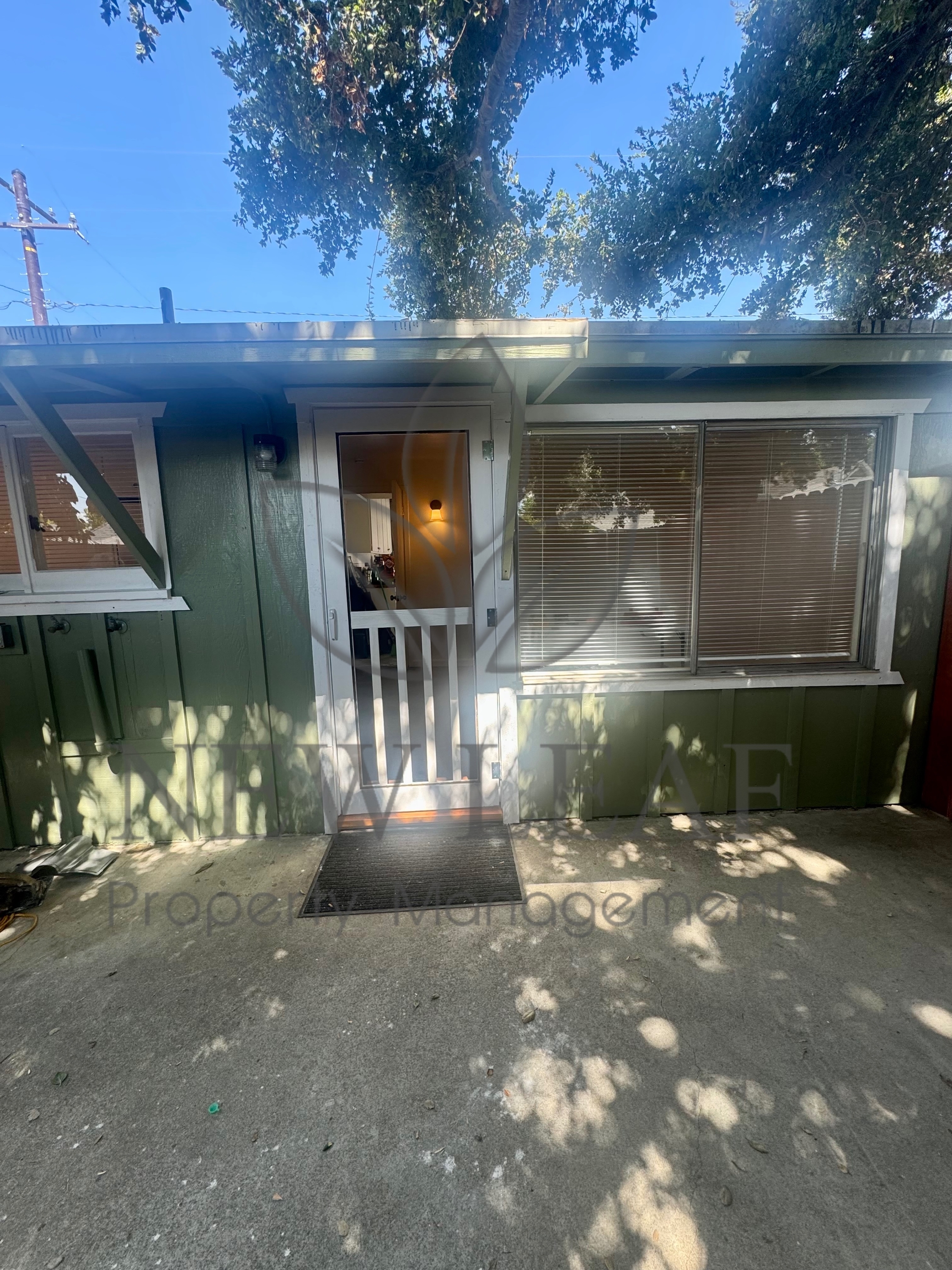 221 East Whitcomb Avenue 1/2
